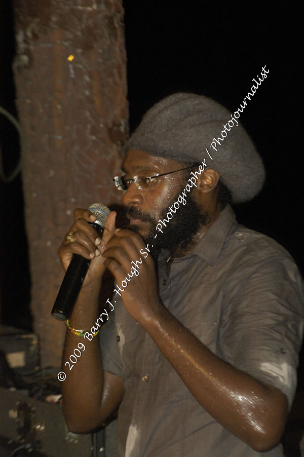  Tarrus Riley - Live in Concert - at the One Love Reggae Concert Series 09/10 @ Negril Escape Resort & Spa - Also Featuring: Mistic Bowie, Monday Justice, Cash, Dean Frazier - DJ Gemini - MC Oliver Cargill, Negril Escape Resort & Spa, One Love Drive, West End, Negril, Westmoreland, Jamaica W.I. - Tuesday, November 17, 2009 - Photographs by Net2Market.com - Barry J. Hough Sr, Photographer / Photojournalist - Photos taken with a Nikon D70, D100, or D300 - Negril Travel Guide, Negril Jamaica WI - http://www.negriltravelguide.com - info@negriltravelguide.com...!