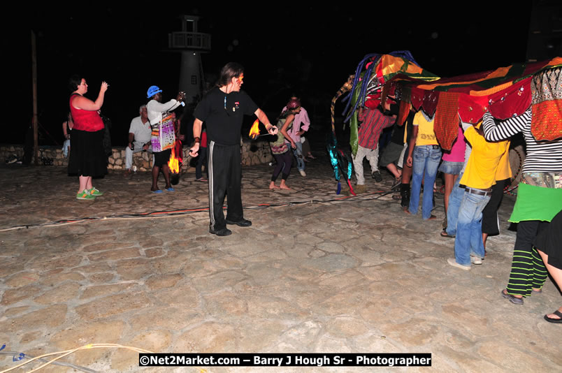 Chinese New Year @ The Sunset Show at Negril Escape - Tuesday, January 27, 2009 - Live Reggae Music at Negril Escape - Tuesday Nights 6:00PM to 10:00 PM - Photographs by Net2Market.com - Barry J. Hough Sr, Photographer/Photojournalist - Negril Travel Guide, Negril Jamaica WI - http://www.negriltravelguide.com - info@negriltravelguide.com...!