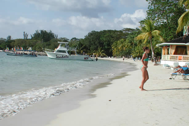 A Photo Walk along Negril's Famous Seven Mile Beach - Negril Travel Guide, Negril Jamaica WI - http://www.negriltravelguide.com - info@negriltravelguide.com...!