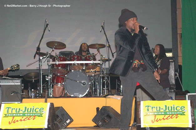 Chuck Fenda @ Tru-Juice Rebel Salute 2007 - Saturday, January 13, 2007, Port Kaiser Sports Club, St. Elizabeth - Negril Travel Guide, Negril Jamaica WI - http://www.negriltravelguide.com - info@negriltravelguide.com...!