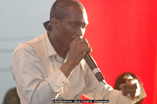 Busy Signal at Tru-Juice Rebel Salute 2008 - The 15th staging of Tru-Juice Rebel Salute, Saturday, January 12, 2008, Port Kaiser Sports Club, St. Elizabeth, Jamaica W.I. - Photographs by Net2Market.com - Barry J. Hough Sr, Photographer - Negril Travel Guide, Negril Jamaica WI - http://www.negriltravelguide.com - info@negriltravelguide.com...!