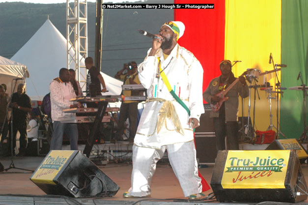 Capleton at Tru-Juice Rebel Salute 2008 - The 15th staging of Tru-Juice Rebel Salute, Saturday, January 12, 2008, Port Kaiser Sports Club, St. Elizabeth, Jamaica W.I. - Photographs by Net2Market.com - Barry J. Hough Sr, Photographer - Negril Travel Guide, Negril Jamaica WI - http://www.negriltravelguide.com - info@negriltravelguide.com...!