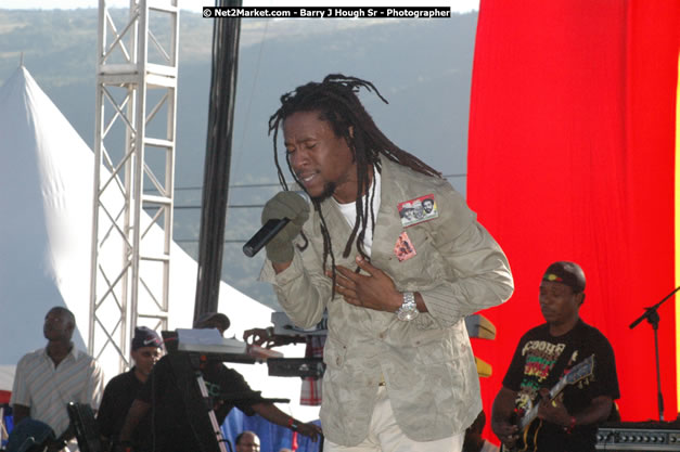 Jah Cure at Tru-Juice Rebel Salute 2008 - The 15th staging of Tru-Juice Rebel Salute, Saturday, January 12, 2008, Port Kaiser Sports Club, St. Elizabeth, Jamaica W.I. - Photographs by Net2Market.com - Barry J. Hough Sr, Photographer - Negril Travel Guide, Negril Jamaica WI - http://www.negriltravelguide.com - info@negriltravelguide.com...!