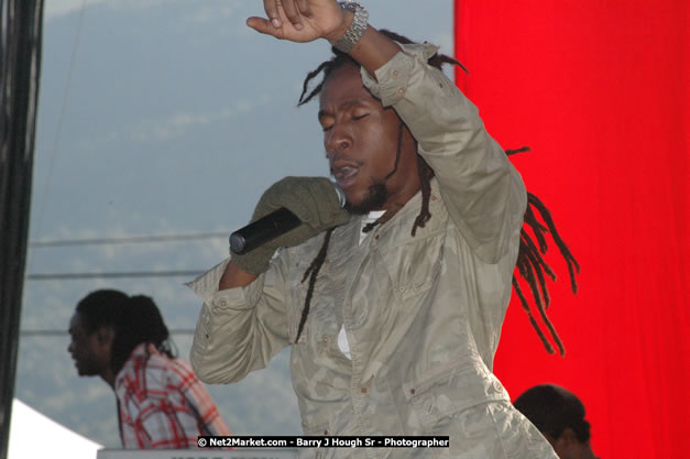 Jah Cure at Tru-Juice Rebel Salute 2008 - The 15th staging of Tru-Juice Rebel Salute, Saturday, January 12, 2008, Port Kaiser Sports Club, St. Elizabeth, Jamaica W.I. - Photographs by Net2Market.com - Barry J. Hough Sr, Photographer - Negril Travel Guide, Negril Jamaica WI - http://www.negriltravelguide.com - info@negriltravelguide.com...!