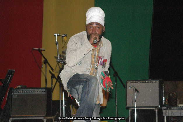 Luton Fyah at Tru-Juice Rebel Salute 2008 - The 15th staging of Tru-Juice Rebel Salute, Saturday, January 12, 2008, Port Kaiser Sports Club, St. Elizabeth, Jamaica W.I. - Photographs by Net2Market.com - Barry J. Hough Sr, Photographer - Negril Travel Guide, Negril Jamaica WI - http://www.negriltravelguide.com - info@negriltravelguide.com...!