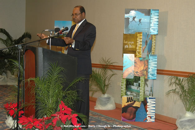 Red Cap Porters Awards - Minister of Tourism, Hon. Edmund Bartlett - Director of Tourism, Basil Smith - Friday, December 14, 2007 - Holiday Inn Sunspree, Montego Bay, Jamaica W.I. - Photographs by Net2Market.com - Barry J. Hough Sr, Photographer - Negril Travel Guide, Negril Jamaica WI - http://www.negriltravelguide.com - info@negriltravelguide.com...!