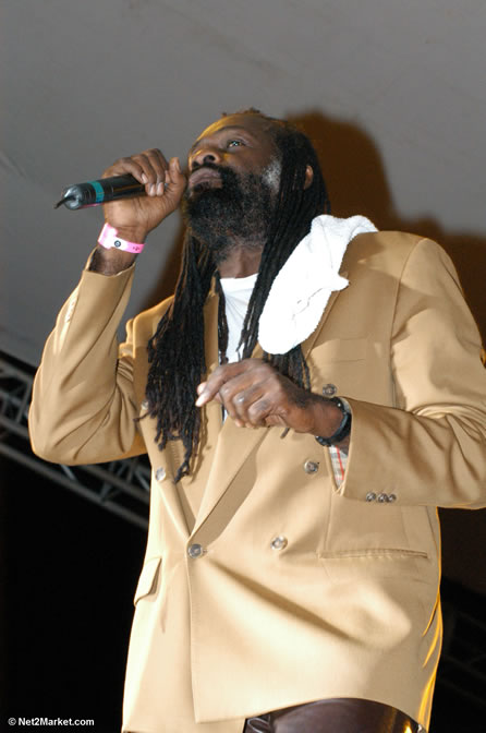 Jimmy Riley - Red Stripe Reggae Sumfest 2005 - Rockers Night - July 20th, 2005 - Negril Travel Guide, Negril Jamaica WI - http://www.negriltravelguide.com - info@negriltravelguide.com...!