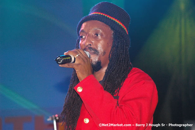 Mackie Conscious - Red Stripe Reggae Sumfest 2007 - Zenith - Saturday, July 21, 2007 - Catherine Hall, Montego Bay, St James, Jamaica W.I. - Negril Travel Guide, Negril Jamaica WI - http://www.negriltravelguide.com - info@negriltravelguide.com...!