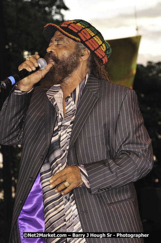 John Holt @ Red Stripe Reggae Sumfest 2008 International Night 2, Catherine Hall, Montego Bay - Saturday, July 19, 2008 - Reggae Sumfest 2008 July 13 - July 19, 2008 - Photographs by Net2Market.com - Barry J. Hough Sr. Photojournalist/Photograper - Photographs taken with a Nikon D300 - Negril Travel Guide, Negril Jamaica WI - http://www.negriltravelguide.com - info@negriltravelguide.com...!