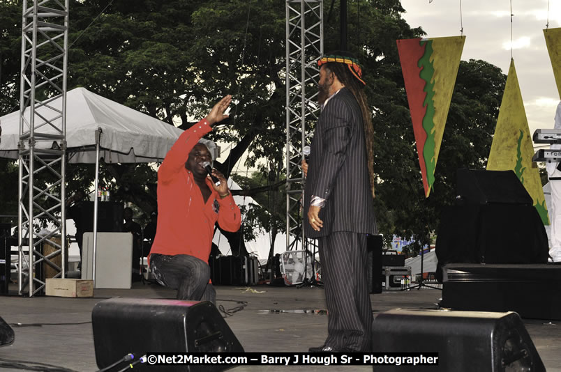 John Holt @ Red Stripe Reggae Sumfest 2008 International Night 2, Catherine Hall, Montego Bay - Saturday, July 19, 2008 - Reggae Sumfest 2008 July 13 - July 19, 2008 - Photographs by Net2Market.com - Barry J. Hough Sr. Photojournalist/Photograper - Photographs taken with a Nikon D300 - Negril Travel Guide, Negril Jamaica WI - http://www.negriltravelguide.com - info@negriltravelguide.com...!