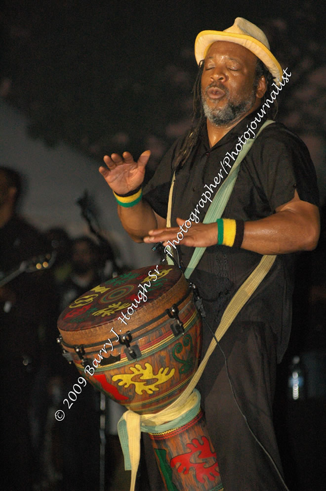 Damian 'Jr. Gong' Marley & NAS @ Reggae Sumfest 2009 - International Night 2 - Reggae Sumfest 2009,Catherine Hall, Montego Bay, St. James, Jamaica W.I. - Saturday, July 25, 2009 - Reggae Sumfest 2009, July 19 - 25, 2009 - Photographs by Net2Market.com - Barry J. Hough Sr. Photojournalist/Photograper - Photographs taken with a Nikon D70, D100, or D300 - Negril Travel Guide, Negril Jamaica WI - http://www.negriltravelguide.com - info@negriltravelguide.com...!