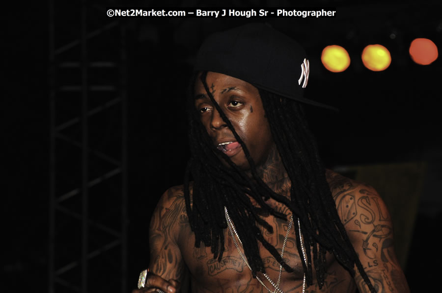 Lil Wayne @ Reggae Sumfest 2008 International Night 2, Catherine Hall, Montego Bay - Saturday, July 19, 2008 - Reggae Sumfest 2008 July 13 - July 19, 2008 - Photographs by Net2Market.com - Barry J. Hough Sr. Photojournalist/Photograper - Photographs taken with a Nikon D300 - Negril Travel Guide, Negril Jamaica WI - http://www.negriltravelguide.com - info@negriltravelguide.com...!