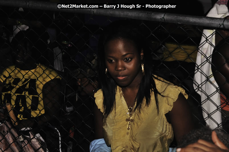 T - Pain @ Reggae Sumfest 2008 International Night 2, Catherine Hall, Montego Bay - Saturday, July 19, 2008 - Reggae Sumfest 2008 July 13 - July 19, 2008 - Photographs by Net2Market.com - Barry J. Hough Sr. Photojournalist/Photograper - Photographs taken with a Nikon D300 - Negril Travel Guide, Negril Jamaica WI - http://www.negriltravelguide.com - info@negriltravelguide.com...!