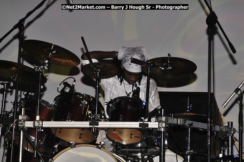 Tarrus Riley @ Reggae Sumfest 2008 International Night 2, Catherine Hall, Montego Bay - Saturday, July 19, 2008 - Reggae Sumfest 2008 July 13 - July 19, 2008 - Photographs by Net2Market.com - Barry J. Hough Sr. Photojournalist/Photograper - Photographs taken with a Nikon D300 - Negril Travel Guide, Negril Jamaica WI - http://www.negriltravelguide.com - info@negriltravelguide.com...!