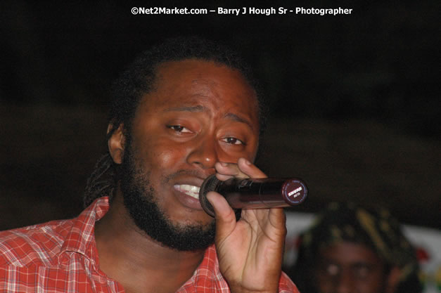 Tarrus Riley, Jimmy Riley, and Dwayne Stephensen - Money Cologne Promotions in association with "British Link Up" presents Summer Jam featuring She's Royal Tarrus Riley & Jimmy Riley - Plus Ras Slick, Sham Dawg, and Whiskey Bagio @ Roots Bamboo, Norman Manley Boulevard, Negril, Jamaica W.I. - Backed up Dean Fraser & The Hurricanne Band - MC Barry G and Rev. BB - July 25, 2007 - Negril Travel Guide.com, Negril Jamaica WI - http://www.negriltravelguide.com - info@negriltravelguide.com...!