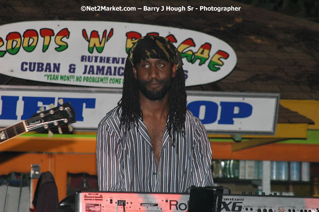 Tarrus Riley, Jimmy Riley, and Dwayne Stephensen - Money Cologne Promotions in association with "British Link Up" presents Summer Jam featuring She's Royal Tarrus Riley & Jimmy Riley - Plus Ras Slick, Sham Dawg, and Whiskey Bagio @ Roots Bamboo, Norman Manley Boulevard, Negril, Jamaica W.I. - Backed up Dean Fraser & The Hurricanne Band - MC Barry G and Rev. BB - July 25, 2007 - Negril Travel Guide.com, Negril Jamaica WI - http://www.negriltravelguide.com - info@negriltravelguide.com...!