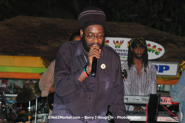 Tarrus Riley, Jimmy Riley, and Dwayne Stephensen - Money Cologne Promotions in association with "British Link Up" presents Summer Jam featuring She's Royal Tarrus Riley & Jimmy Riley - Plus Ras Slick, Sham Dawg, and Whiskey Bagio @ Roots Bamboo, Norman Manley Boulevard, Negril, Jamaica W.I. - Backed up Dean Fraser & The Hurricanne Band - MC Barry G and Rev. BB - July 25, 2007 - Negril Travel Guide.com, Negril Jamaica WI - http://www.negriltravelguide.com - info@negriltravelguide.com...!