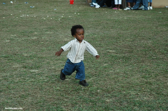 Spring Break 2005 -  6th Anniversary - All Day - All Night - Photo Gallery - Sunday, March 13th - Long Bay Beach, Negril Jamaica - Negril Travel Guide, Negril Jamaica WI - http://www.negriltravelguide.com - info@negriltravelguide.com...!