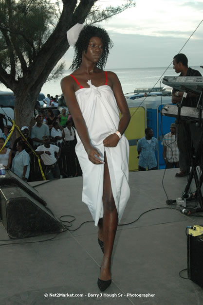 The Ministry of Toursim & The Jamaica Tourist Board present Tourism Awareness Concert in Commemoration of the Start of the 07/08 Winter Tourist Season - Guest Performers: Third World, Tessane Chin, Etana, Assassin, One Third, Christopher Martin, Gumption Band - Saturday, December 15, 2007 - Old Hospital Site, on the Hip Strip, Montego Bay, Jamaica W.I. - Photographs by Net2Market.com - Barry J. Hough Sr, Photographer - Negril Travel Guide, Negril Jamaica WI - http://www.negriltravelguide.com - info@negriltravelguide.com...!