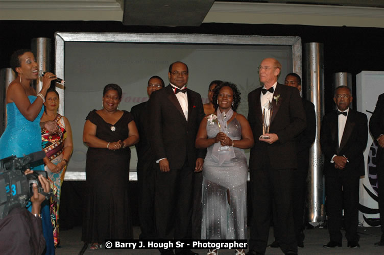 The Ministry of Tourism - Tourism Service Excellence Awards Ceremony held at the Ritz Carlton Rose Rall Golf and Spa Resort, Montego Bay on Friday, April 24, 2009 - Photographs by Net2Market.com - Barry J. Hough Sr. Photojournalist/Photograper - Photographs taken with a Nikon D300 - Negril Travel Guide, Negril Jamaica WI - http://www.negriltravelguide.com - info@negriltravelguide.com...!