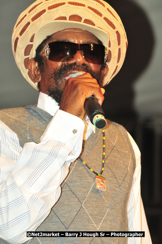 Coco T @ Unite The People An International Reggae Fest, Featuring: Beres Hammond, Coco T, Queen Ifrica, Khalil, Cameal Davis, Iley Dread, Rochelle, Geoffrey Star, Ras Penco, Kool DeLoy, Otis Gayle, J.McKay, Tiney Winey, Venue at Norman Manley Boulevard, Negril, Westmoreland, Jamaica - Saturday, April 4, 2009 - Photographs by Net2Market.com - Barry J. Hough Sr, Photographer/Photojournalist - Negril Travel Guide, Negril Jamaica WI - http://www.negriltravelguide.com - info@negriltravelguide.com...!