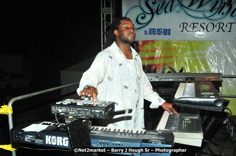 Unite The People An International Reggae Fest, Featuring: Beres Hammond, Coco T, Queen Ifrica, Khalil, Cameal Davis, Iley Dread, Rochelle, Geoffrey Star, Ras Penco, Kool DeLoy, Otis Gayle, J.McKay, Tiney Winey, Venue at Norman Manley Boulevard, Negril, Westmoreland, Jamaica - Saturday, April 4, 2009 - Photographs by Net2Market.com - Barry J. Hough Sr, Photographer/Photojournalist - Negril Travel Guide, Negril Jamaica WI - http://www.negriltravelguide.com - info@negriltravelguide.com...!