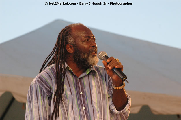 Freddie McGregor @ Western Consciousness 2007 - Presented by King of Kings Productons - Saturday, April 28, 2007 - Llandilo Cultural Centre, Savanna-La-Mar, Westmoreland, Jamaica W.I. - Negril Travel Guide, Negril Jamaica WI - http://www.negriltravelguide.com - info@negriltravelguide.com...!