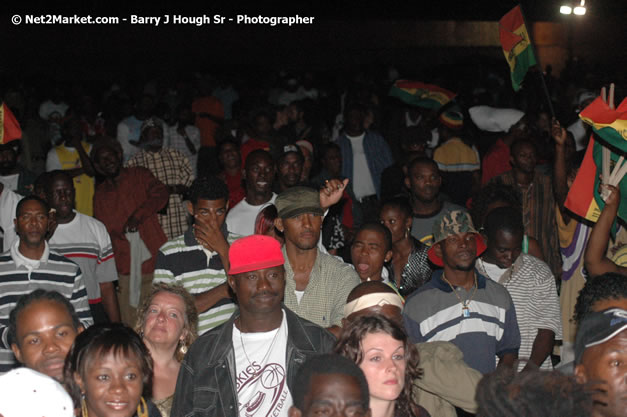 Queen Ifrica @ Western Consciousness 2007 - Presented by King of Kings Productons - Saturday, April 28, 2007 - Llandilo Cultural Centre, Savanna-La-Mar, Westmoreland, Jamaica W.I. - Negril Travel Guide, Negril Jamaica WI - http://www.negriltravelguide.com - info@negriltravelguide.com...!