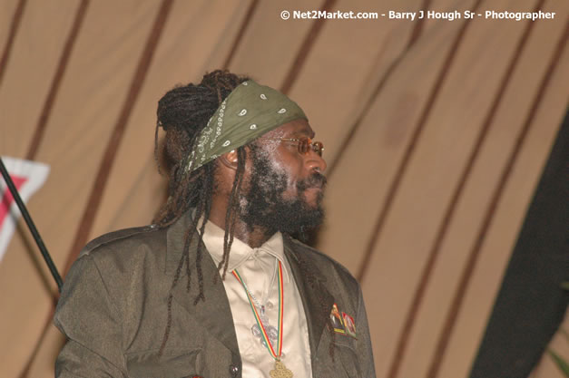 Tarrus Riley @ Western Consciousness 2007 - Presented by King of Kings Productons - Saturday, April 28, 2007 - Llandilo Cultural Centre, Savanna-La-Mar, Westmoreland, Jamaica W.I. - Negril Travel Guide, Negril Jamaica WI - http://www.negriltravelguide.com - info@negriltravelguide.com...!