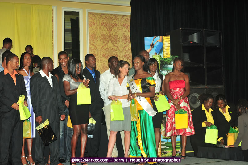 Jamaica's Olympic Athletes Reception at the Ritz Carlton - The City of Montego Bay Welcomes Our 2008 Olympians - Western Motorcade - Civic Ceremony - A Salute To Our Beijing Heros - Ritz Carlton Golf & Spa Resort, Montego Bay, Jamaica - Tuesday, October 7, 2008 - Photographs by Net2Market.com - Barry J. Hough Sr. Photojournalist/Photograper - Photographs taken with a Nikon D300 - Negril Travel Guide, Negril Jamaica WI - http://www.negriltravelguide.com - info@negriltravelguide.com...!